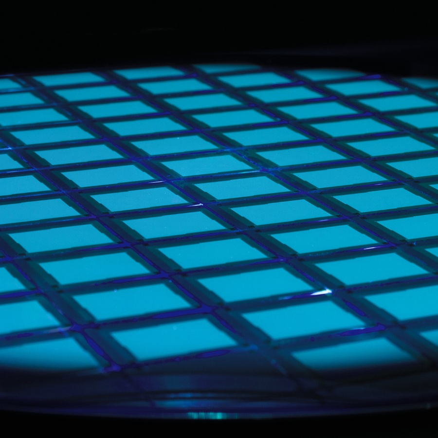 Lightwave Logic and QPICs Announce Partnership to Advance the Use of Electro-Optic Polymers in Quantum Processors